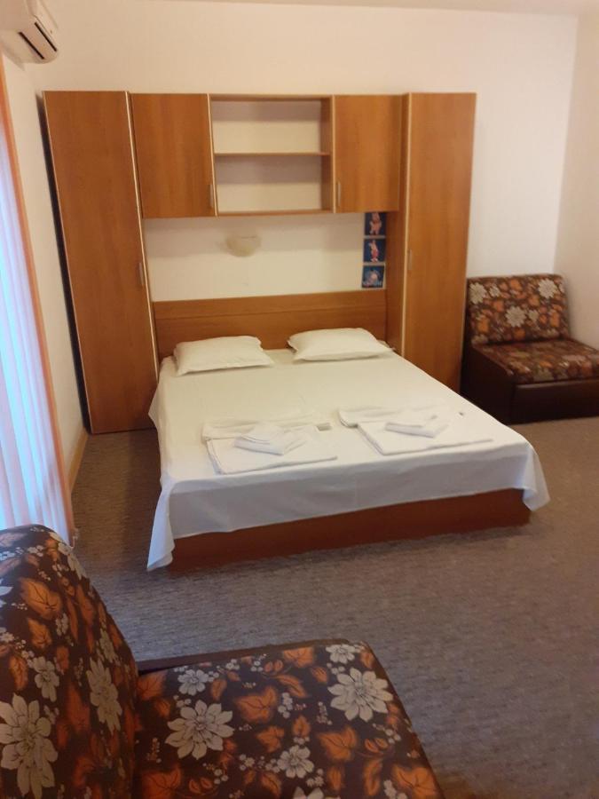 Adri Guest House Nesebar Bagian luar foto