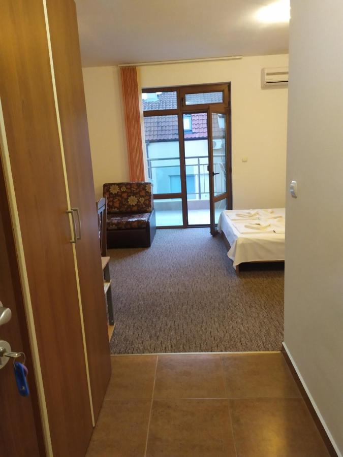 Adri Guest House Nesebar Bagian luar foto